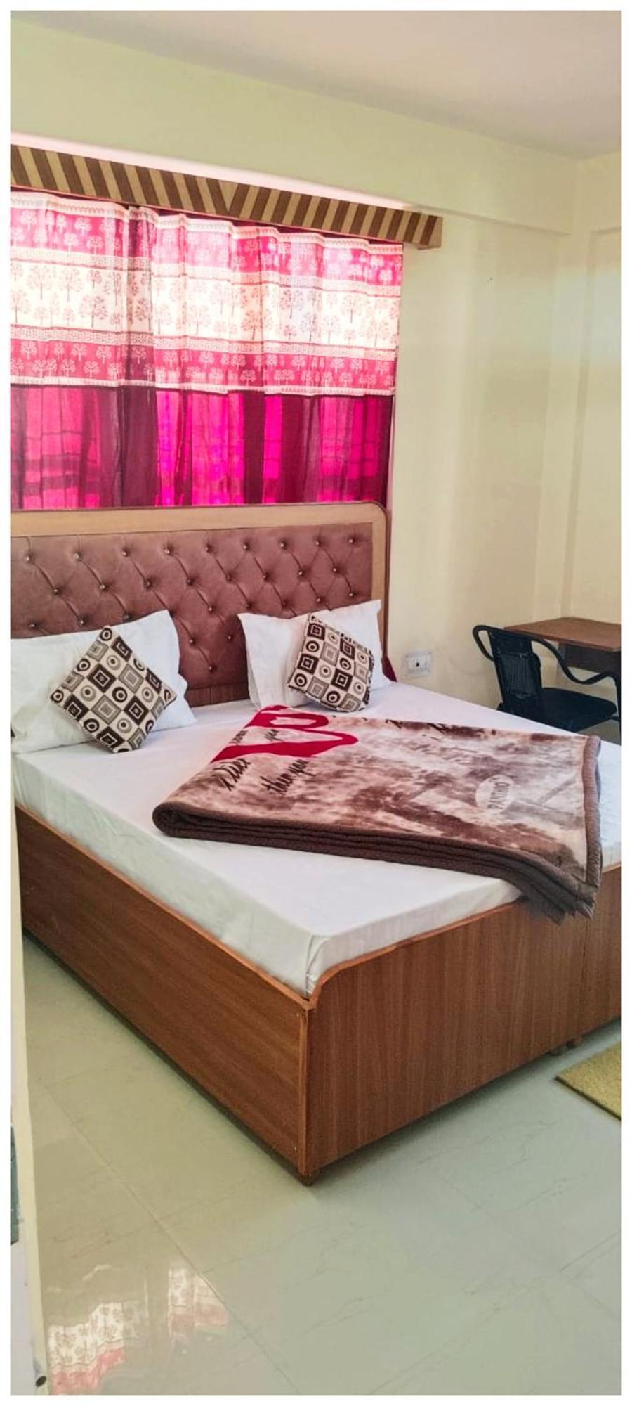Simla Hotel K R I S H N A B - B Near Mall Road And Temple Экстерьер фото